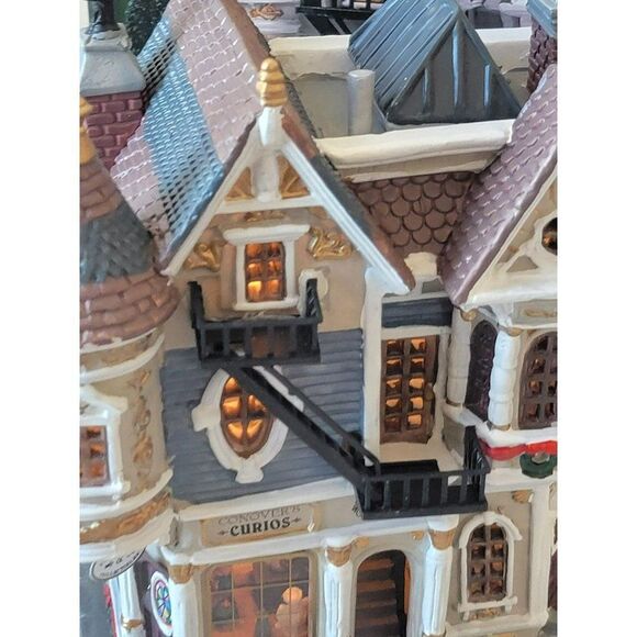 Lemax Row House Apartments/ Curio Shop 2004 village accessory xmas decor - Picture 4 of 11